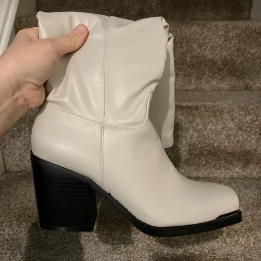 PrettyLittleThing Cream Heeled Boots